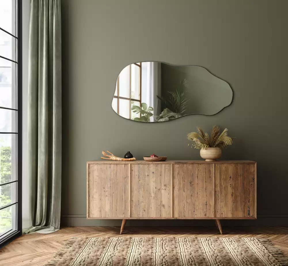 Atypické zrcadlo visící skvrna