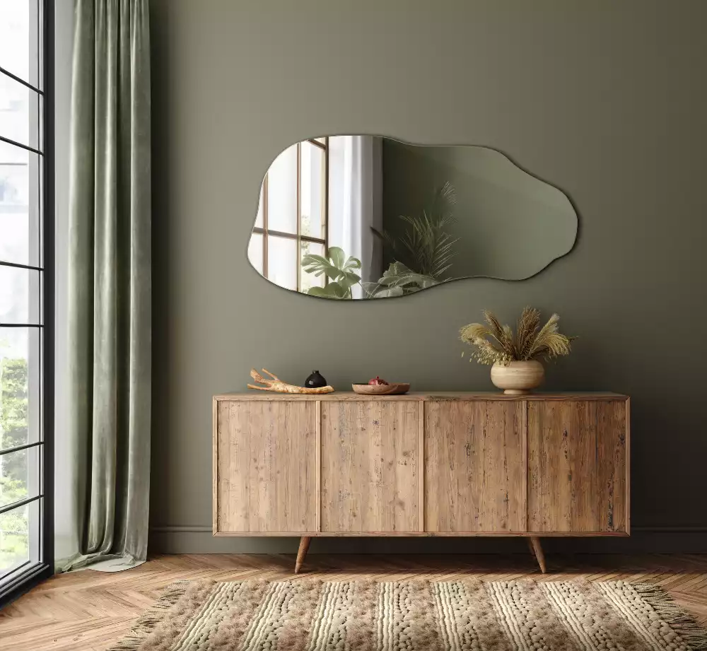 Atypické zrcadlo visící skvrna