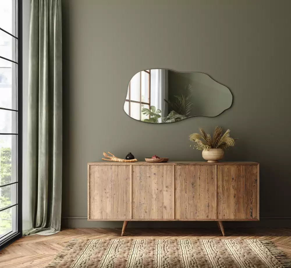 Atypické zrcadlo visící skvrna