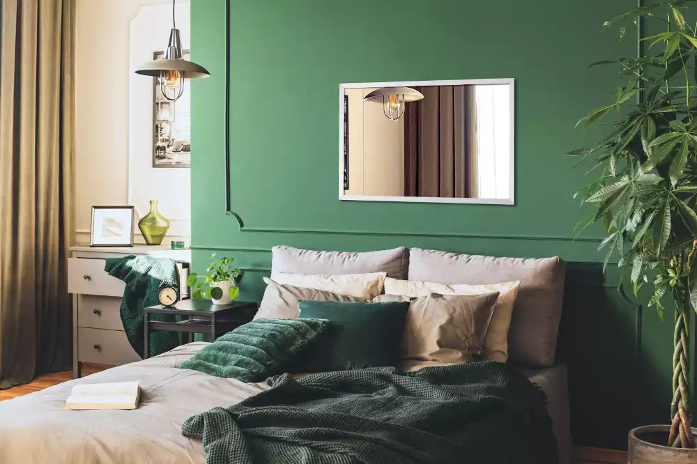 Obdélníkové zrcadlo dekorativní s bílým rámem